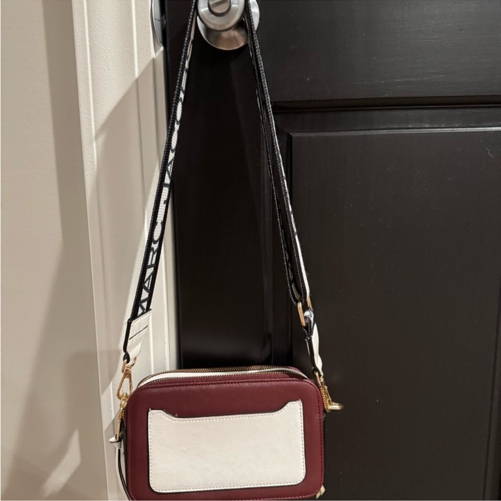 Marc Jacobs Red and White Crossbody Bag - Picture 2 of 6